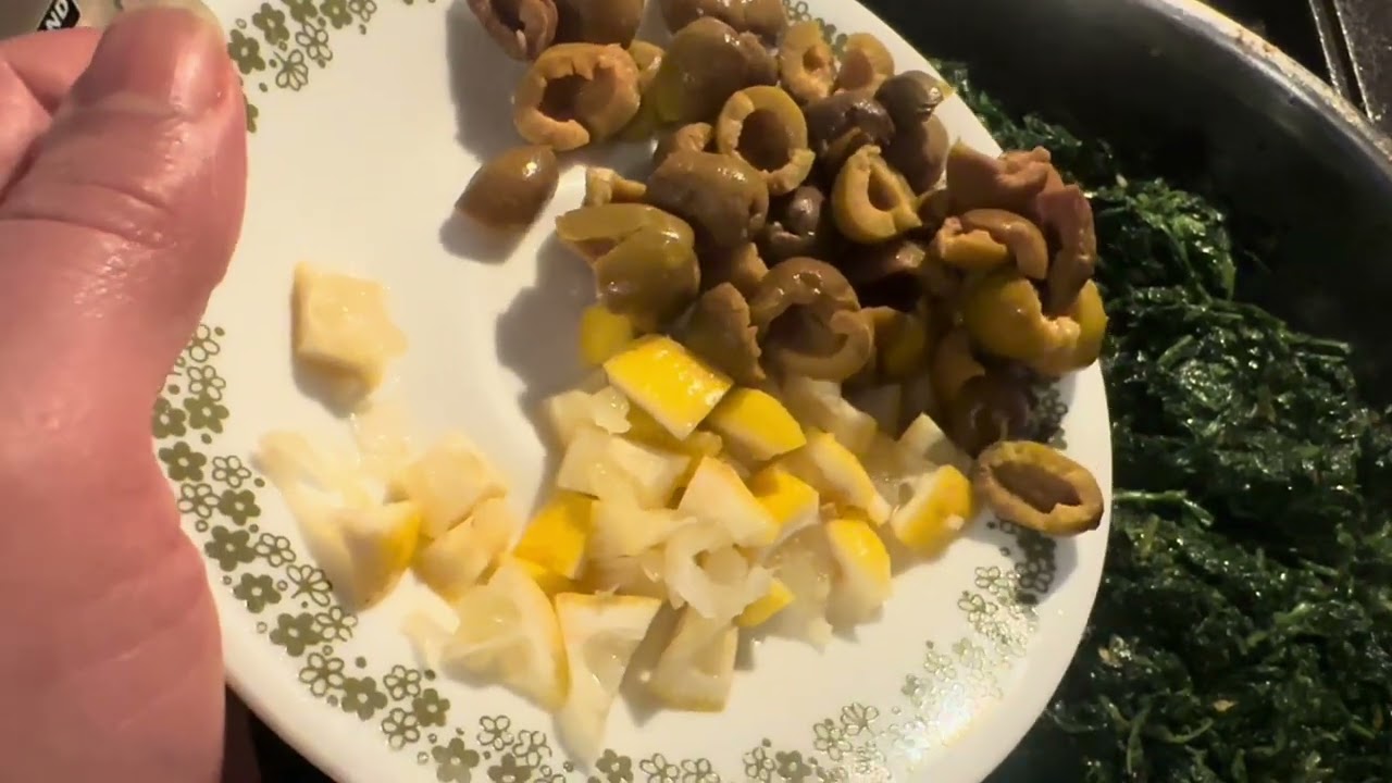 وصفة السبانخ # بالطريقة المغربية الدكاليةMoroccan #  fyp spinach #recipie 