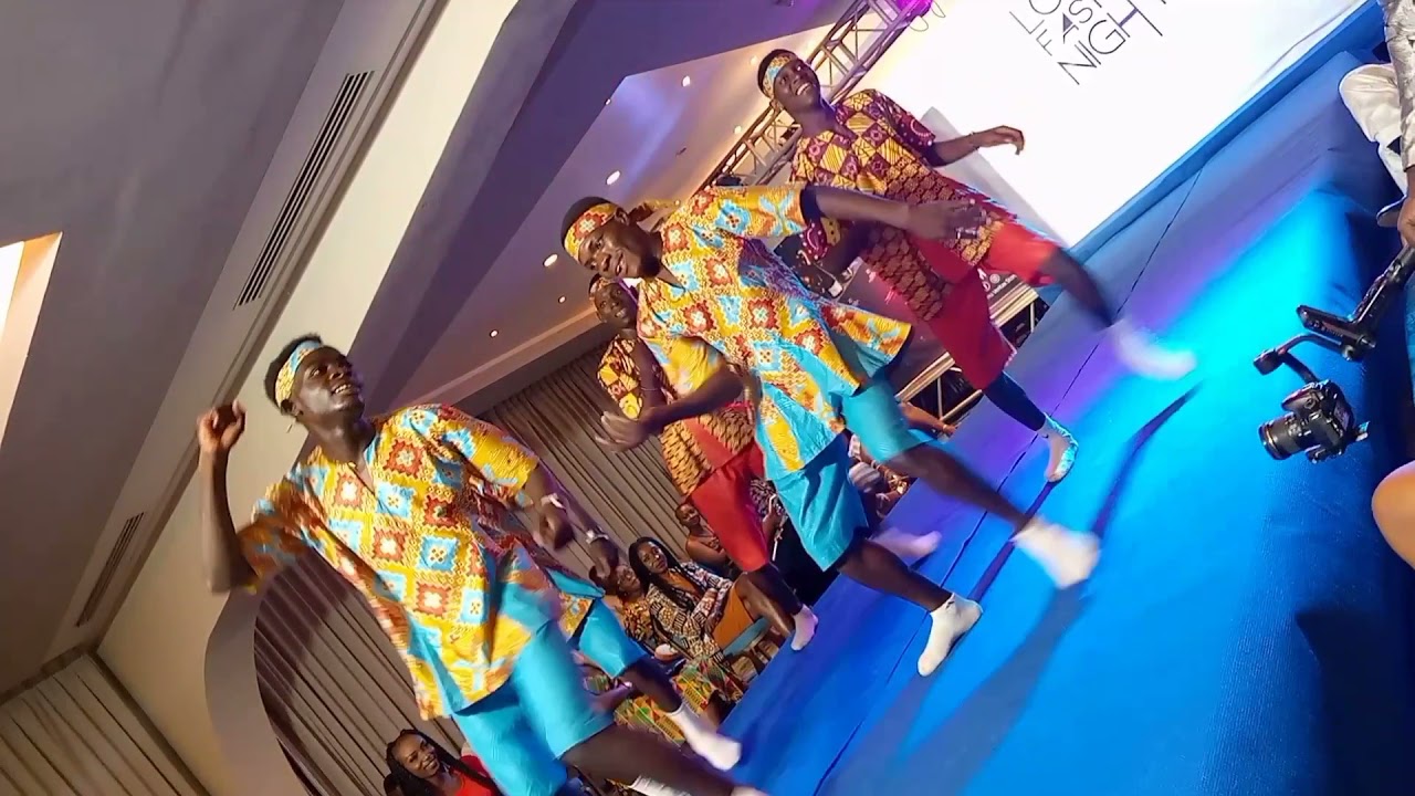 Prestation du groupe de danse INVINCIBLE LEVEL au show LOME FASHION NIGHT à l'hôtel Sarakawa togo