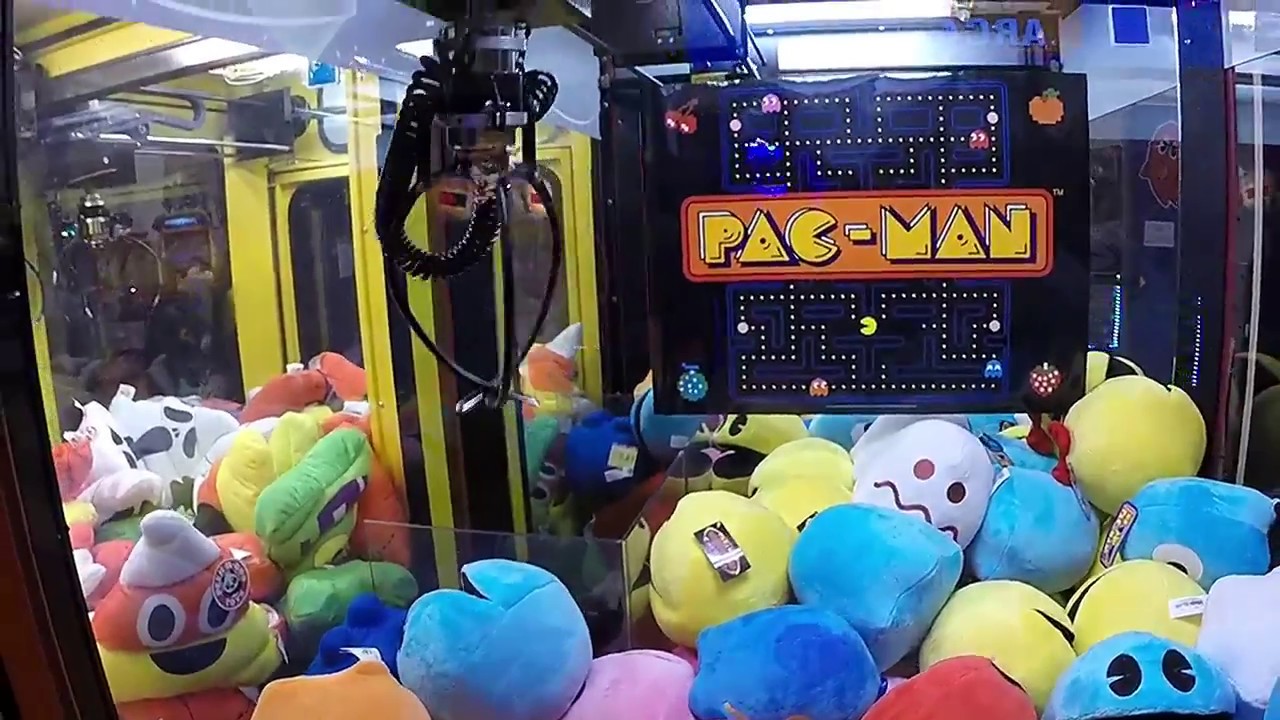 GoPro: Pac-Man Play Claw Machine