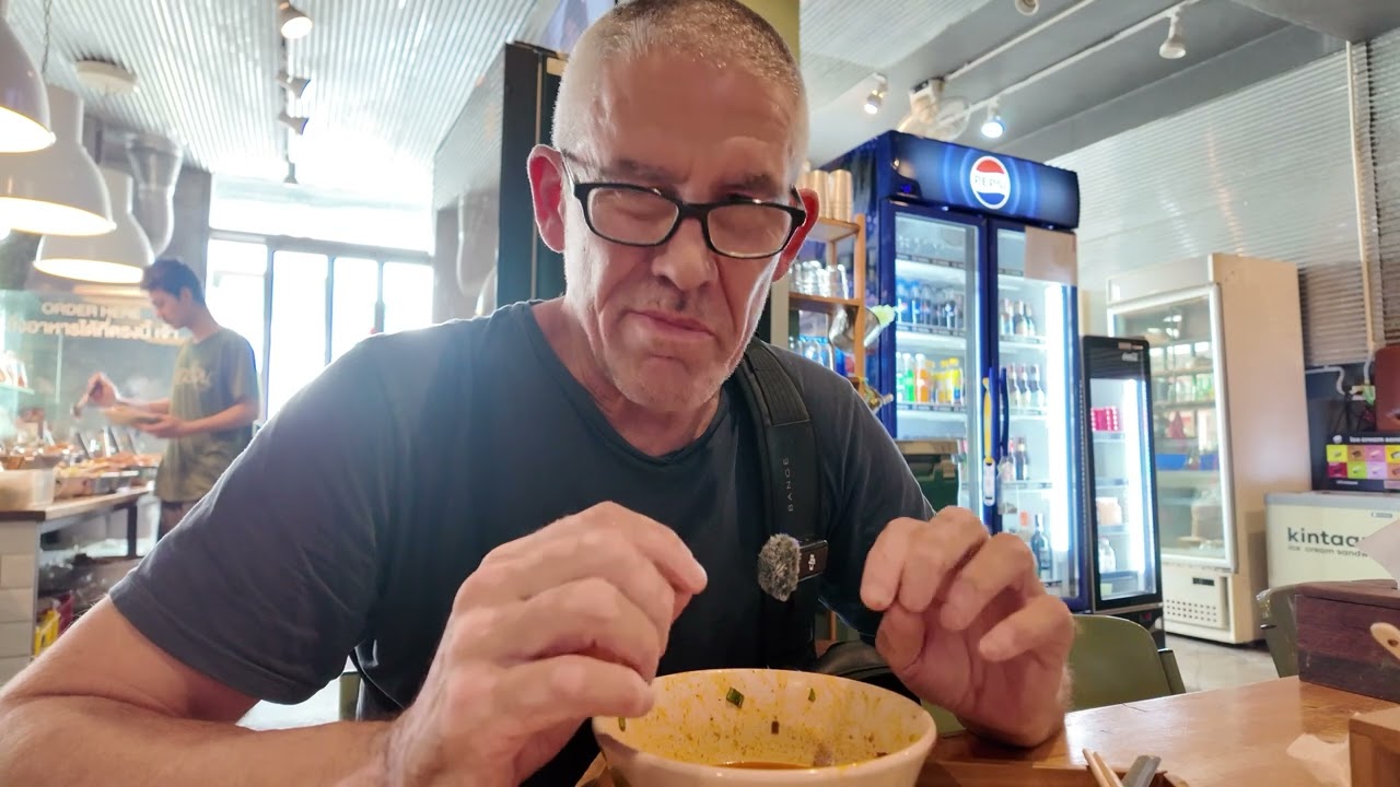 The Best Khao Gaeng in Bangkok! Must Watch!