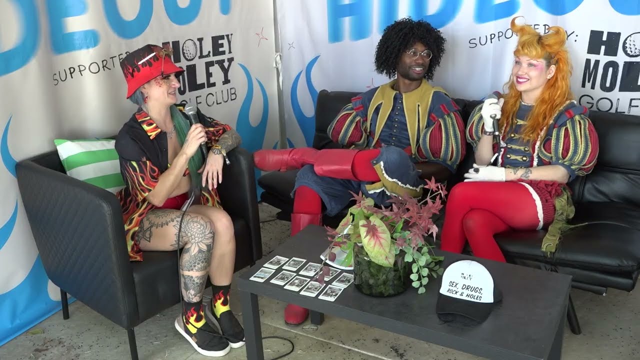 Haute & Freddy рассказывают о покупке машины времени, своих вдохновениях и многом другом на фести...