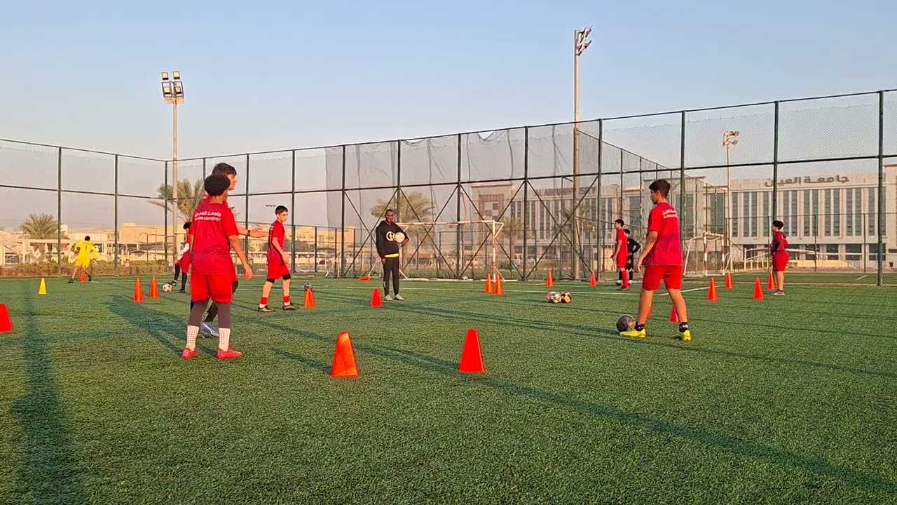 Concept: Possession Game 3v1 +4 pockets for the pressing player 