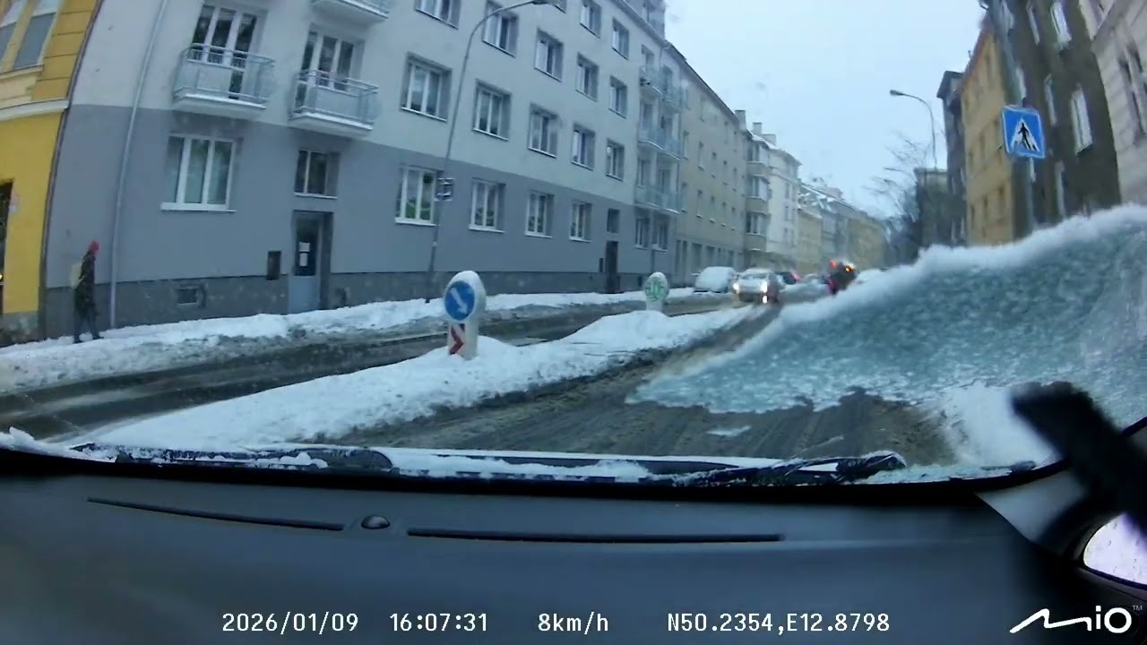 Záběry z autokamery MIO J35