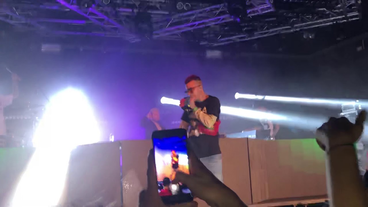 Sfera Ebbasta - 20 Collane (Live @ Demodè Club)