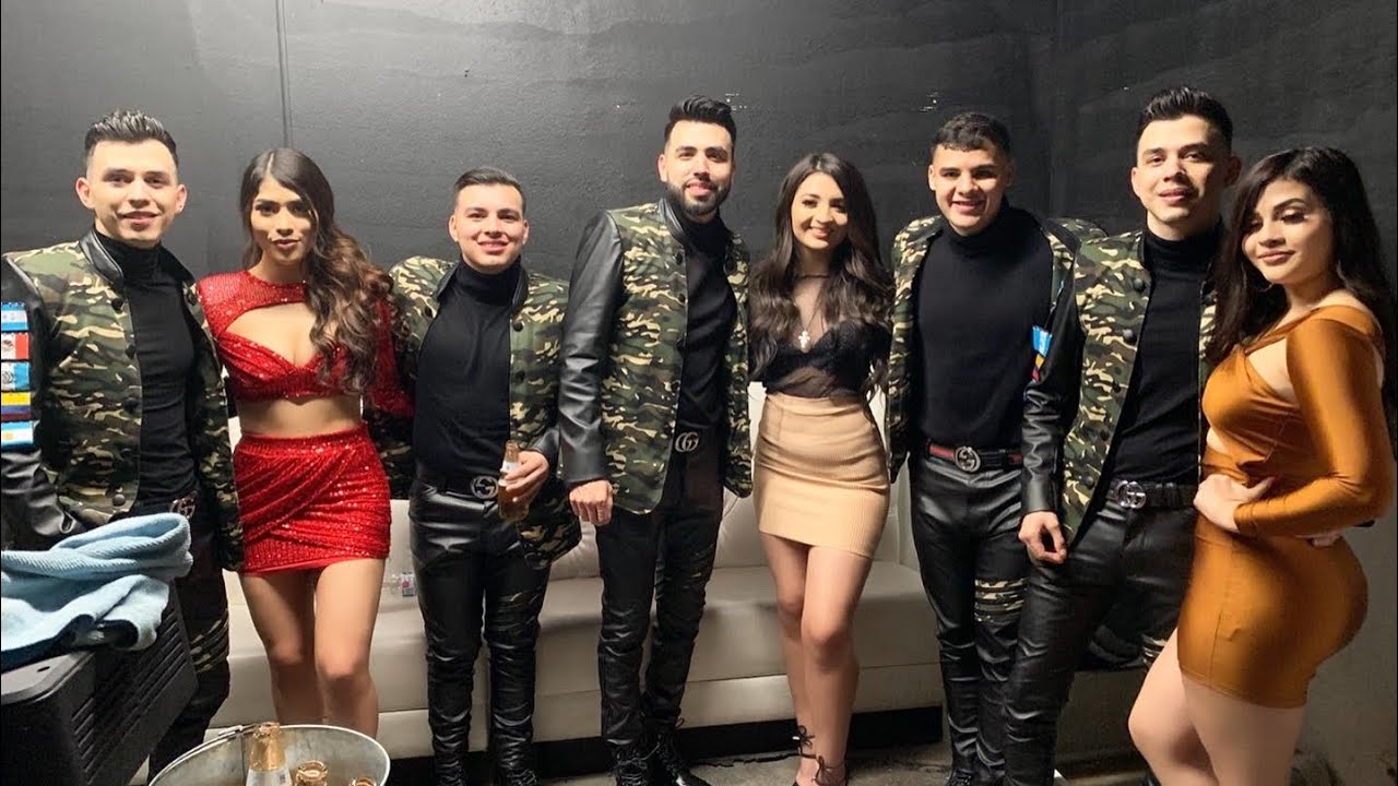 ME FUI AL CLUB A VER A MIS PRIMOS ( LOS PARRAS ) -Andrea Parra