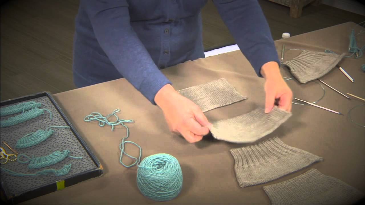 Professional Cuffs Using Judy&rsquo;s Magic Cast On with Lorilee Beltman