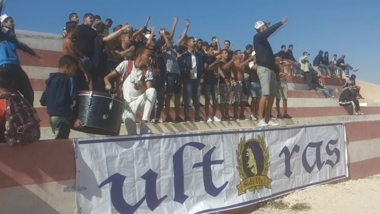 ULTRAS BLUE BOYS : Ambiance du Deplacement Oulad Jarar