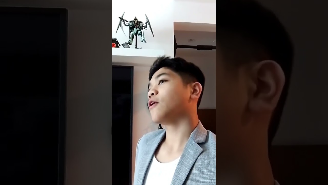 Bro is BROKE BROKE😭@razoraivids Got a funny skit? Submit it now! #trend #meme #tiktok