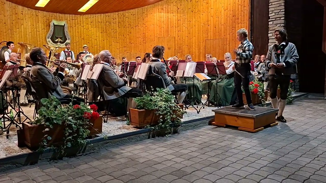 Meine Heimat ist Tirol Trachtenmusikkapelle Kals am Grossglockner 