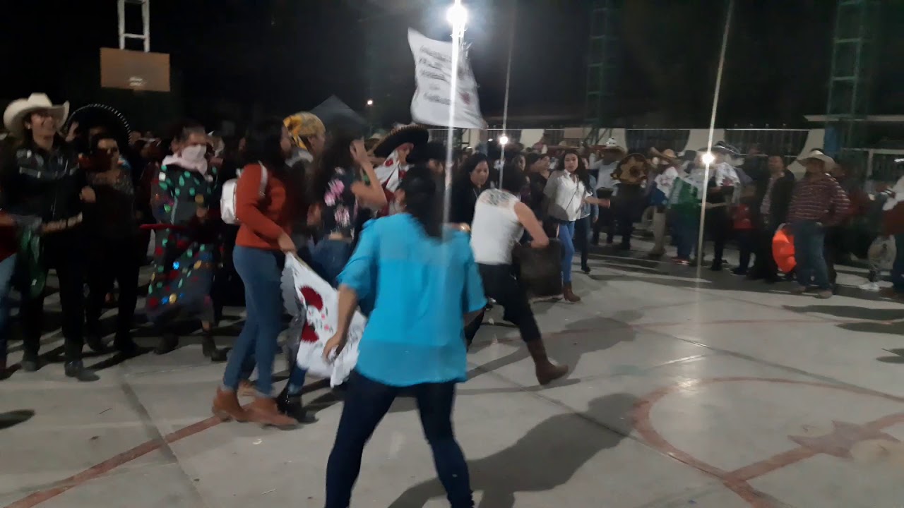 Carnaval Tlaxco Hidalgo 2020 toreada femenil