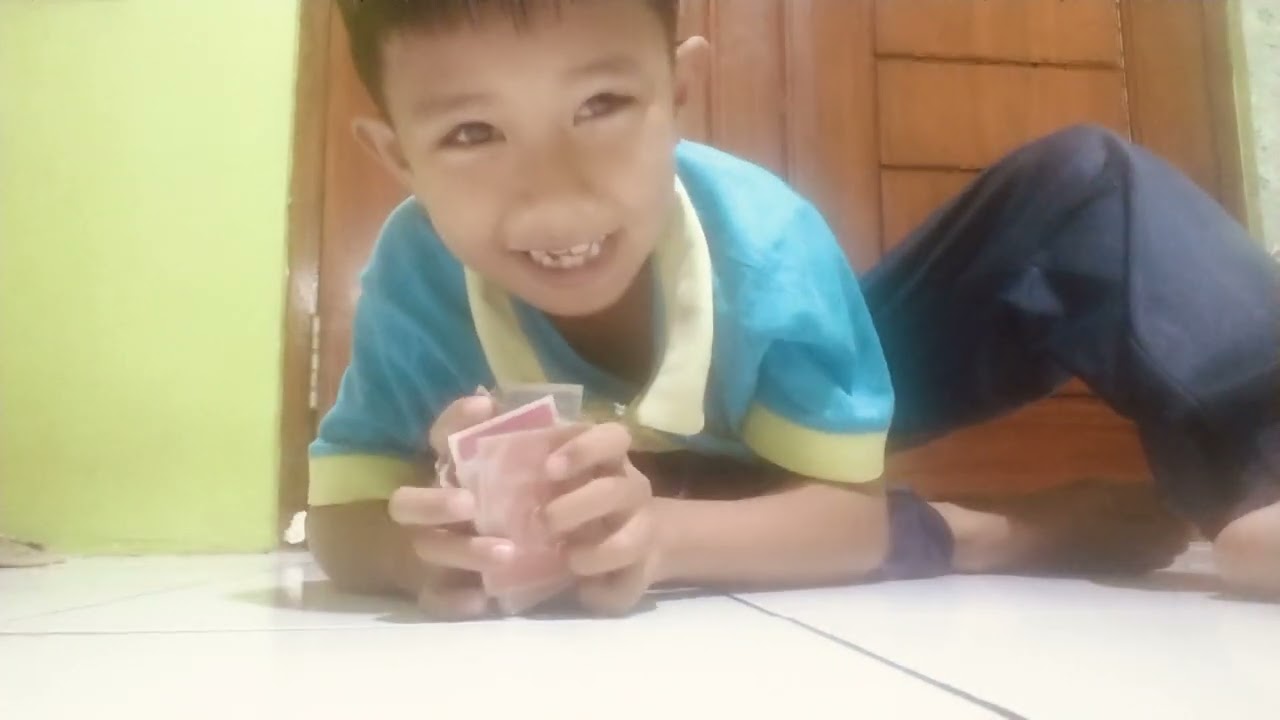 Main tepuk kartu 