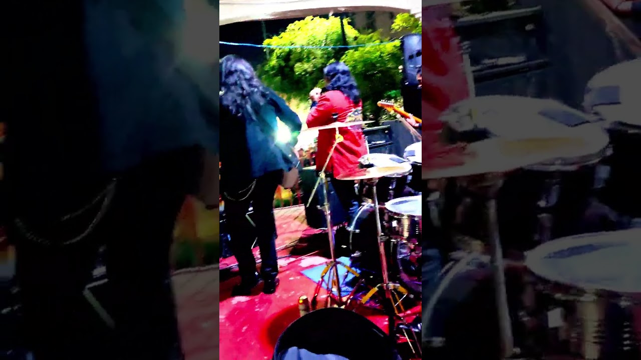 Eres mi historia de amor CALLES OSCURAS #charlyrocktv #rock #carloshyperdj 