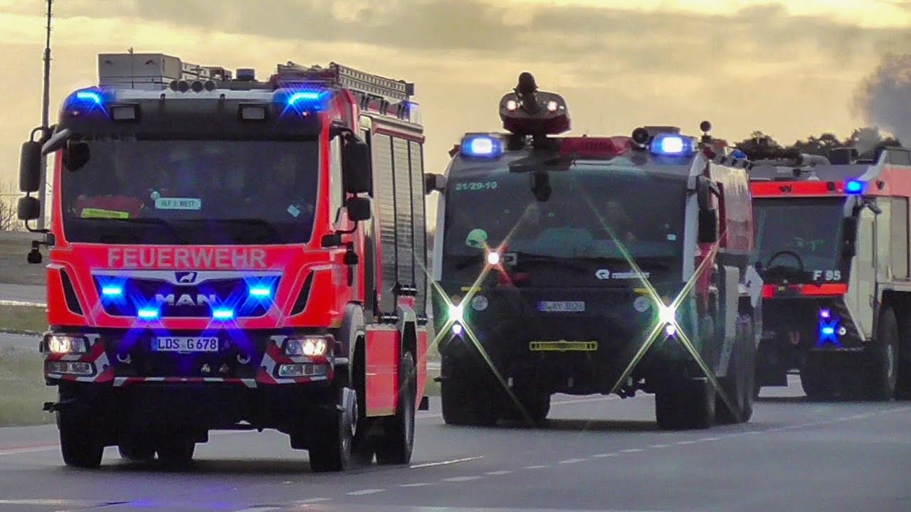 [🔥 𝘽𝙍𝘼𝙉𝘿-𝙇𝙐𝙁𝙏𝙁𝘼𝙃𝙍𝙕𝙀𝙐𝙂 ✈️] Einsatzfahrt 》 Doppel FLF, RTF uvm. || Flughafenfeuerwehr / Flughafen BER