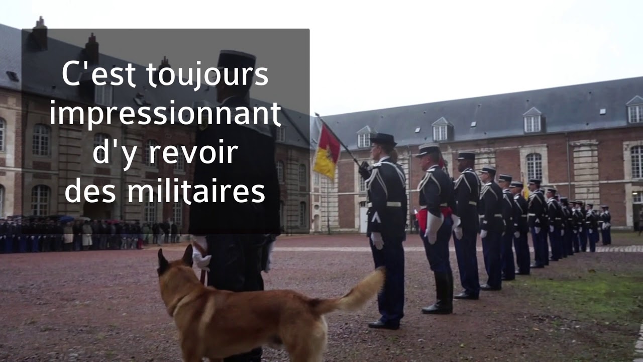 Prise de commandement dans la cour de l'Arsenal de la Citadelle d'Arras