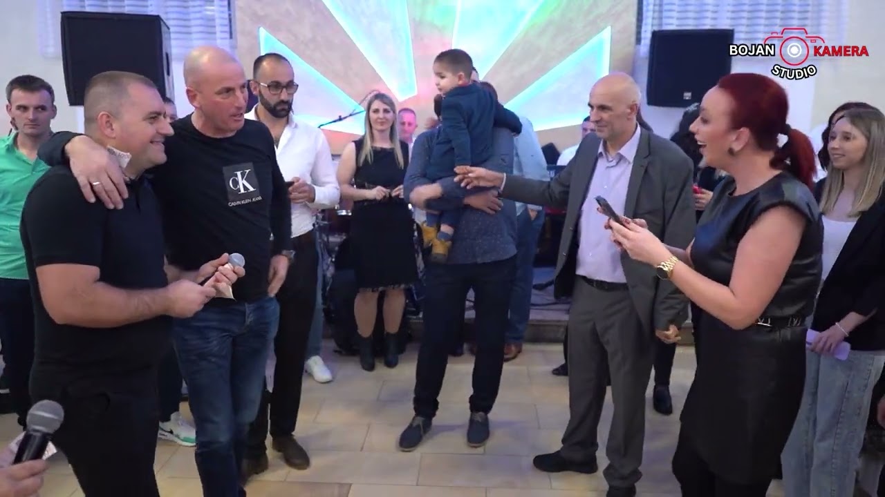 Roki i Orkestar Kraljevi - Hocu s tobom saputanje na jastuku | Uzivo |