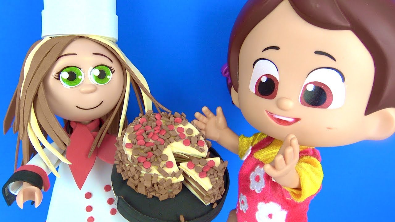 Niloya ve Pastacı Bebek Fofuchas Sandra yapıyoruz Niloya Mete Tospik Heidi ve Peter pasta yiyor