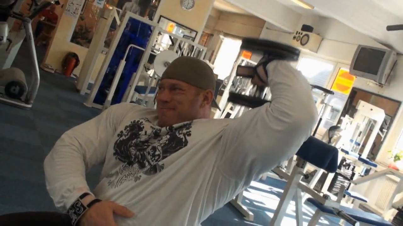 Dennis Wolf - Triceps Workout