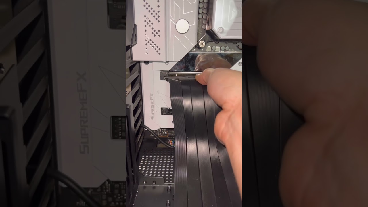 Vertically mounted gpu #pcgaming #pctips #pcbuild #gamingpc #pcmr #msi #asus #gpu