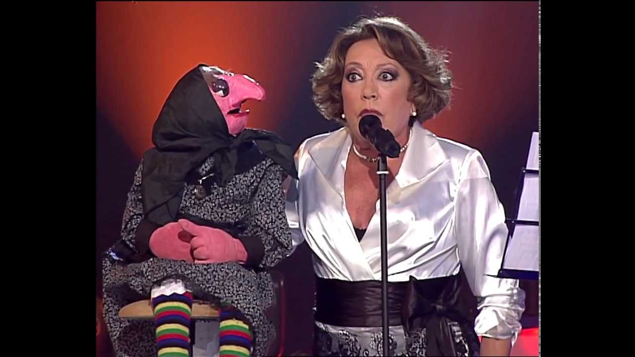 Mª CARMEN Y DOÑA ROGELIA NS106
