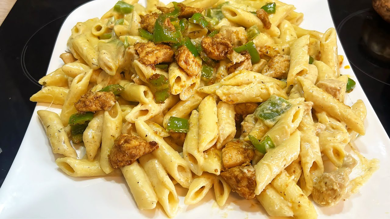 White Sauce Chicken Pasta Recipe | Creamy & Easy 10-Minute Dinner
