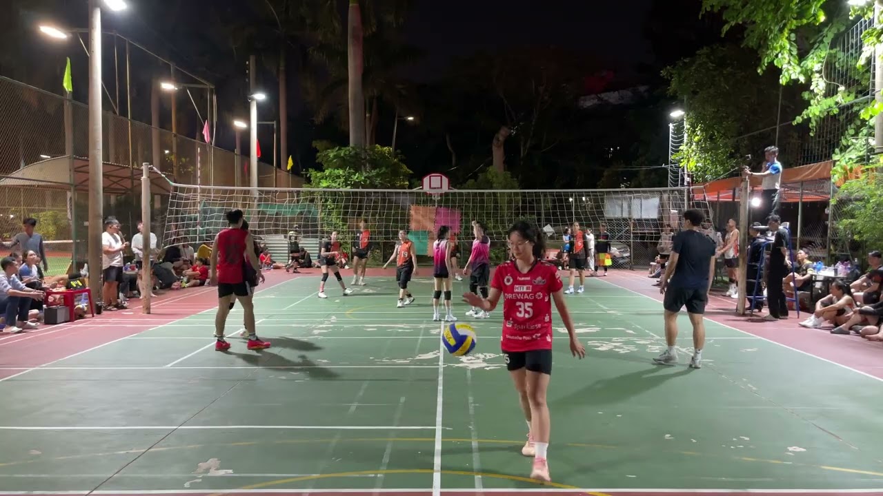 Giải 6-6 NAM NỮ Team AVENGERS đối đầu Team Pitika Việt Nam | Quả Bóng Tròn 71