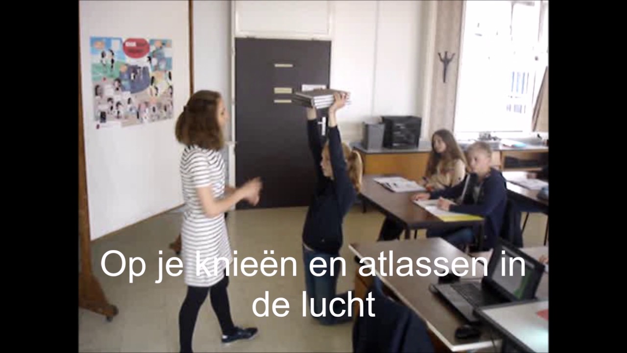 WAT ALS... leerkrachten nog lijfstraffen mochten geven?