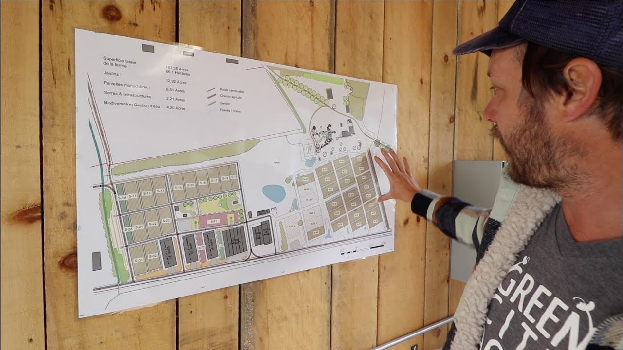 This Farmer Earns $20,000/Week Selling Nutrient Dense Veggies!