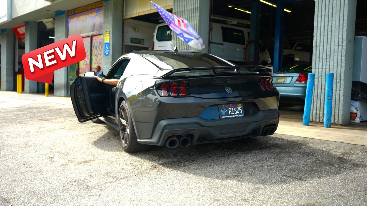 Mustang GT Dark Horse H-Pipe установлен для оптимального звука и производительности