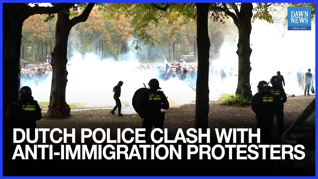 Dutch Police Clash With Anti-Immigration Protesters in The Hague Ahead of Elections
