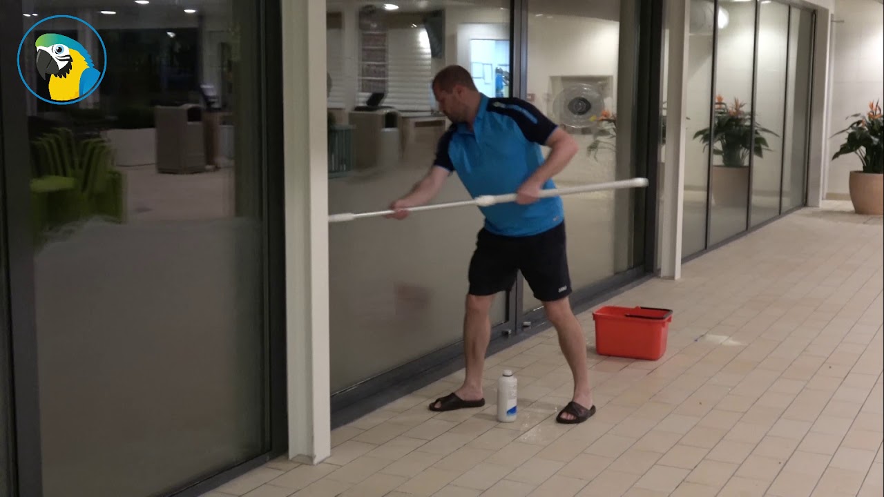 Het leven van een badmeester aflevering 6