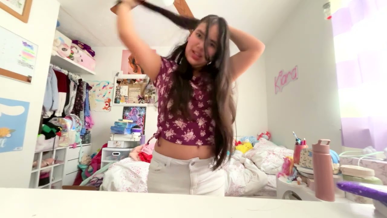 How to put your hair in tiny pigtails