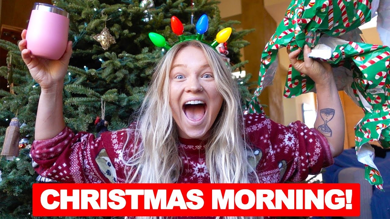 CHRISTMAS MORNING | aliXMAS Holiday Special Vlog - Part 2 | Alix Traeger