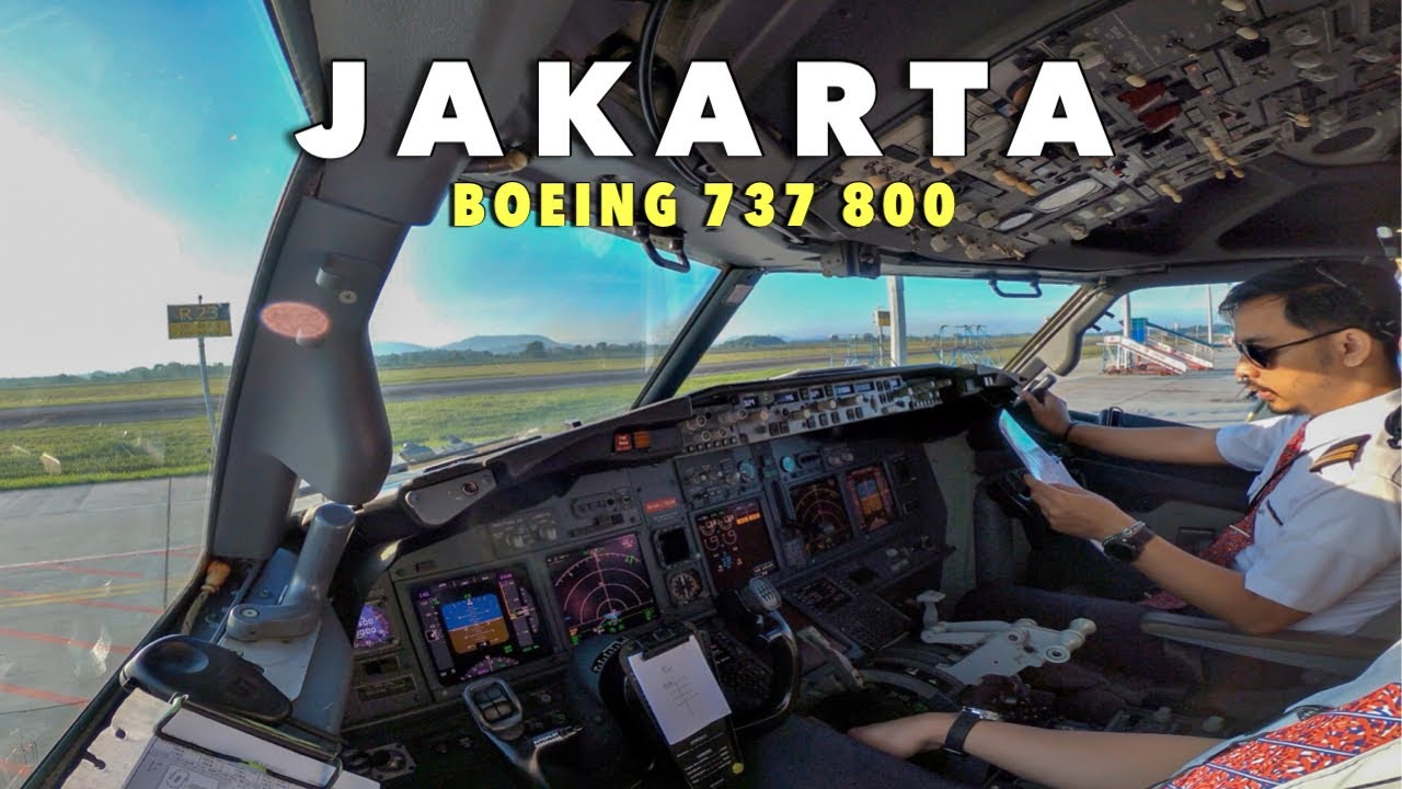 AMAZING COCKPIT VIEW // FLIGHT FROM MAKASSAR TO JAKARTA