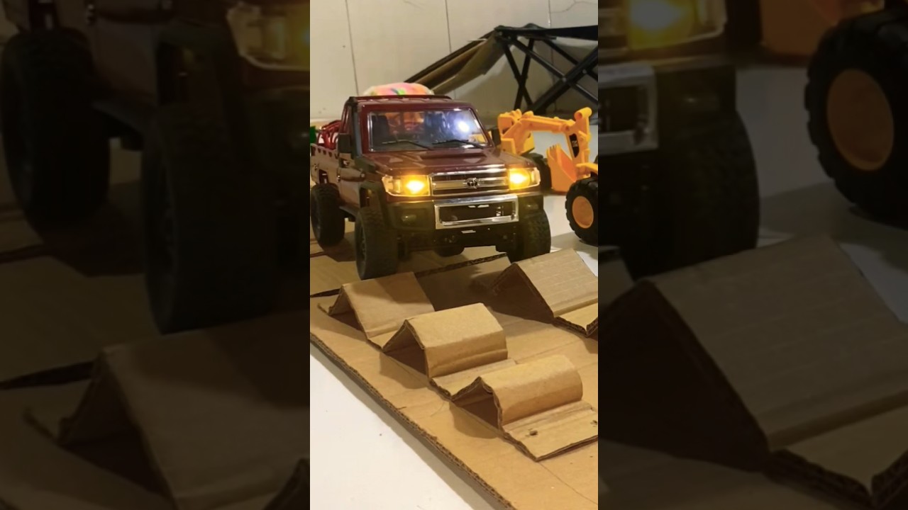 Toyota MN82 Crossing The Cardboard Test #rcoffoad #remotecontrolcars #rc12m #remote
