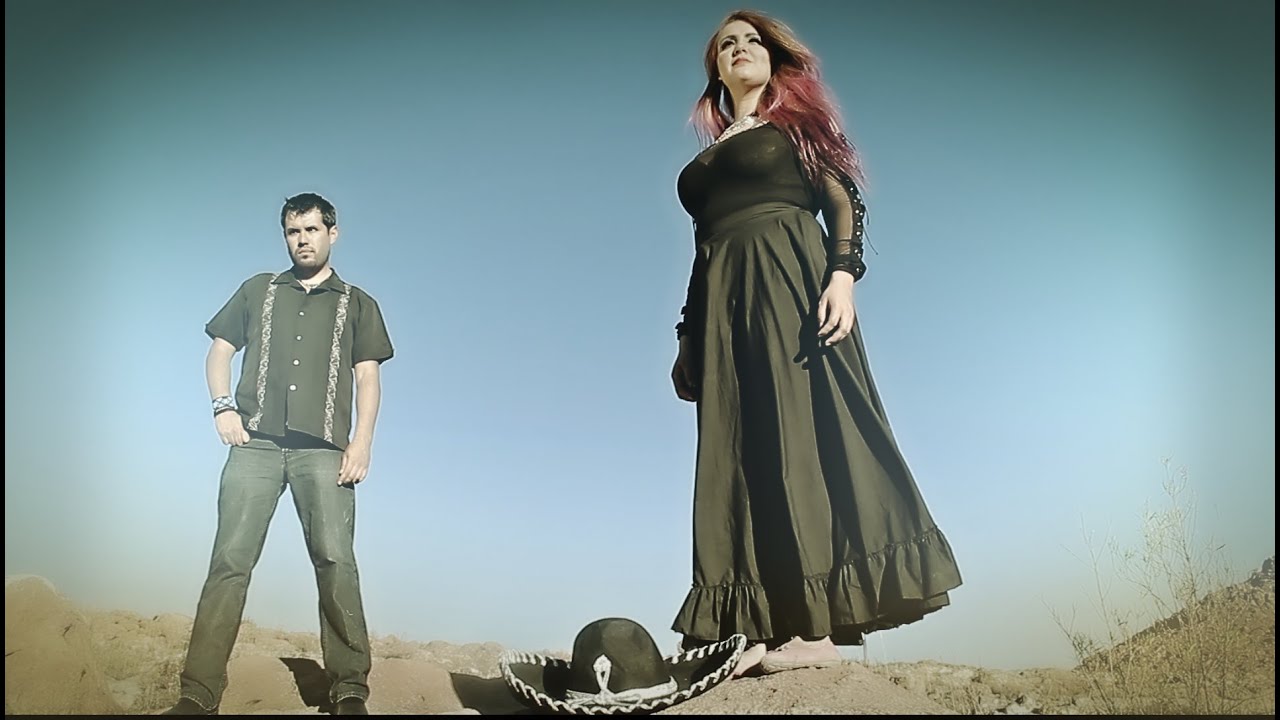 DelDesierto - El Cascabel / Llorona
