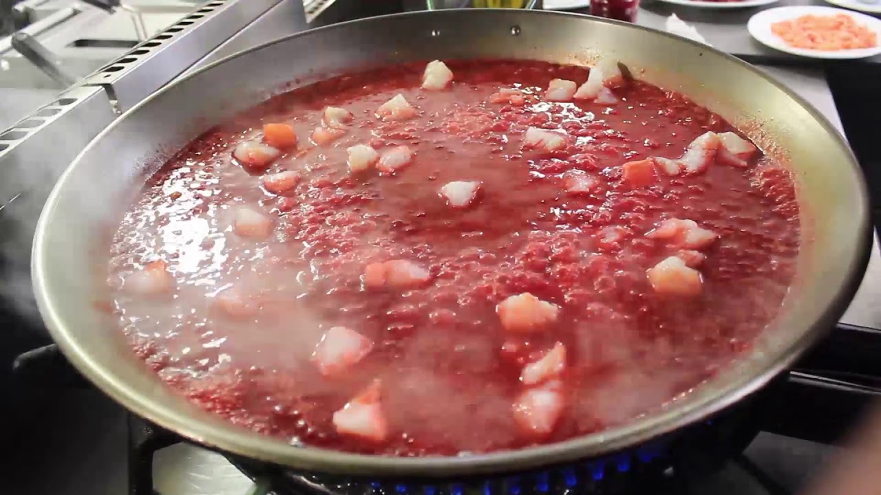 RECETA DEL ARROZ ROJO (RAPE, CARABINEROS, PIÑA Y GAMBAS)