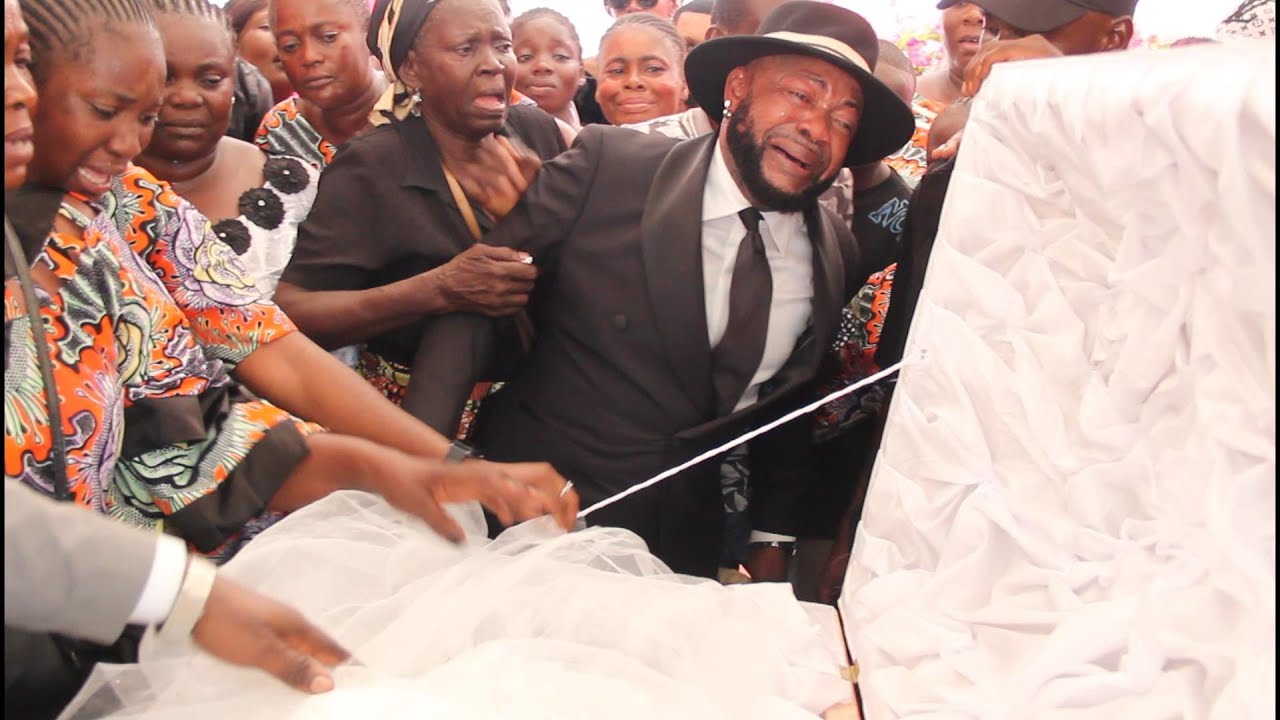 Dj Sergino inconsolable aux obsèques de mama Délé à Brazzaville