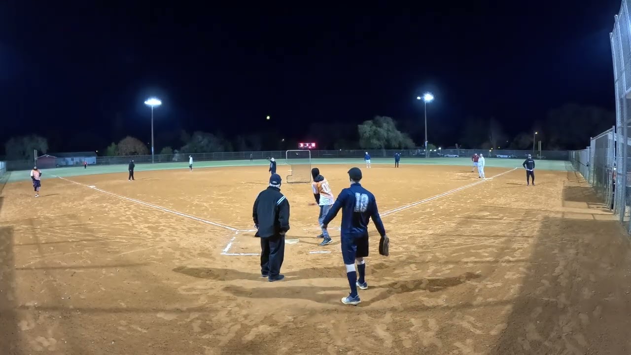 Los guapos vs Resume Phenom 