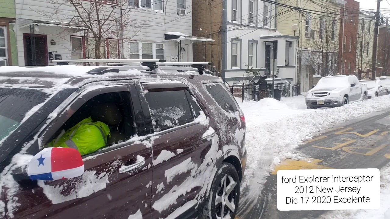 ford explorer vs Nieve ⛄