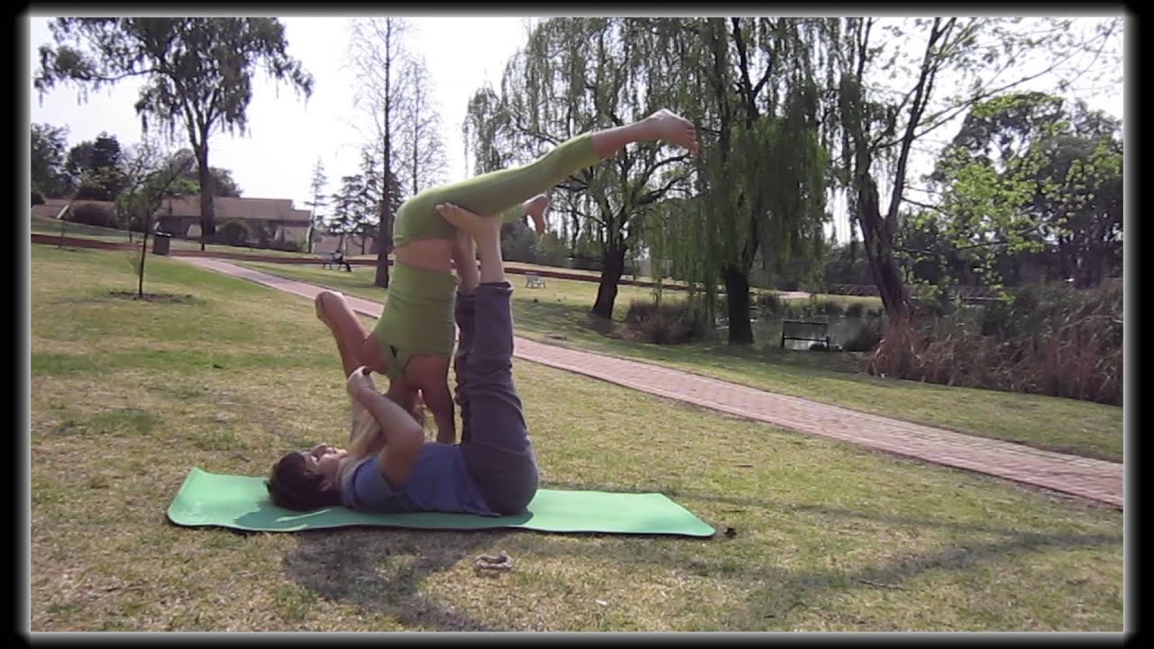 Acro Yoga - Africa Acro Yoga with Lois Symons and Ben Levin