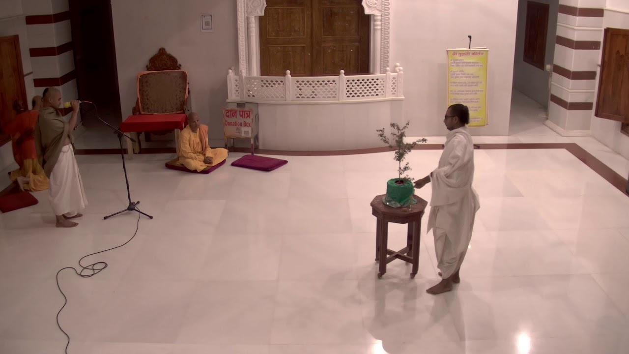 LIVE ISKCON Govardhan || Maṅgala Ārati 
 14-03-2026
