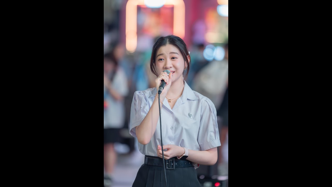 Mirrr - กำแพงหัวใจ (Heartwall) [Meilinh Cover] | @SIAM SQUARE WALKING STREET | 20231117