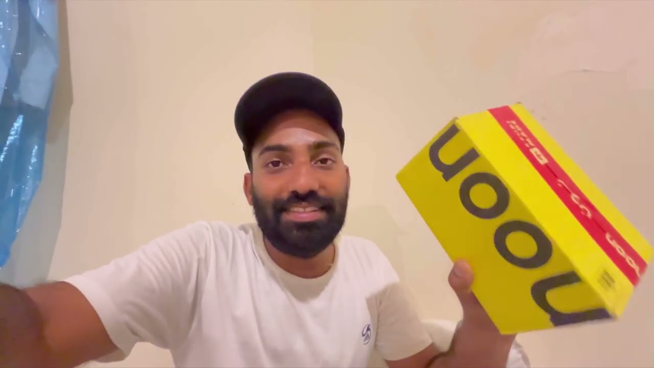 Saudi Arabia Mein Pehla Courier Mela | First Delivery Experience 