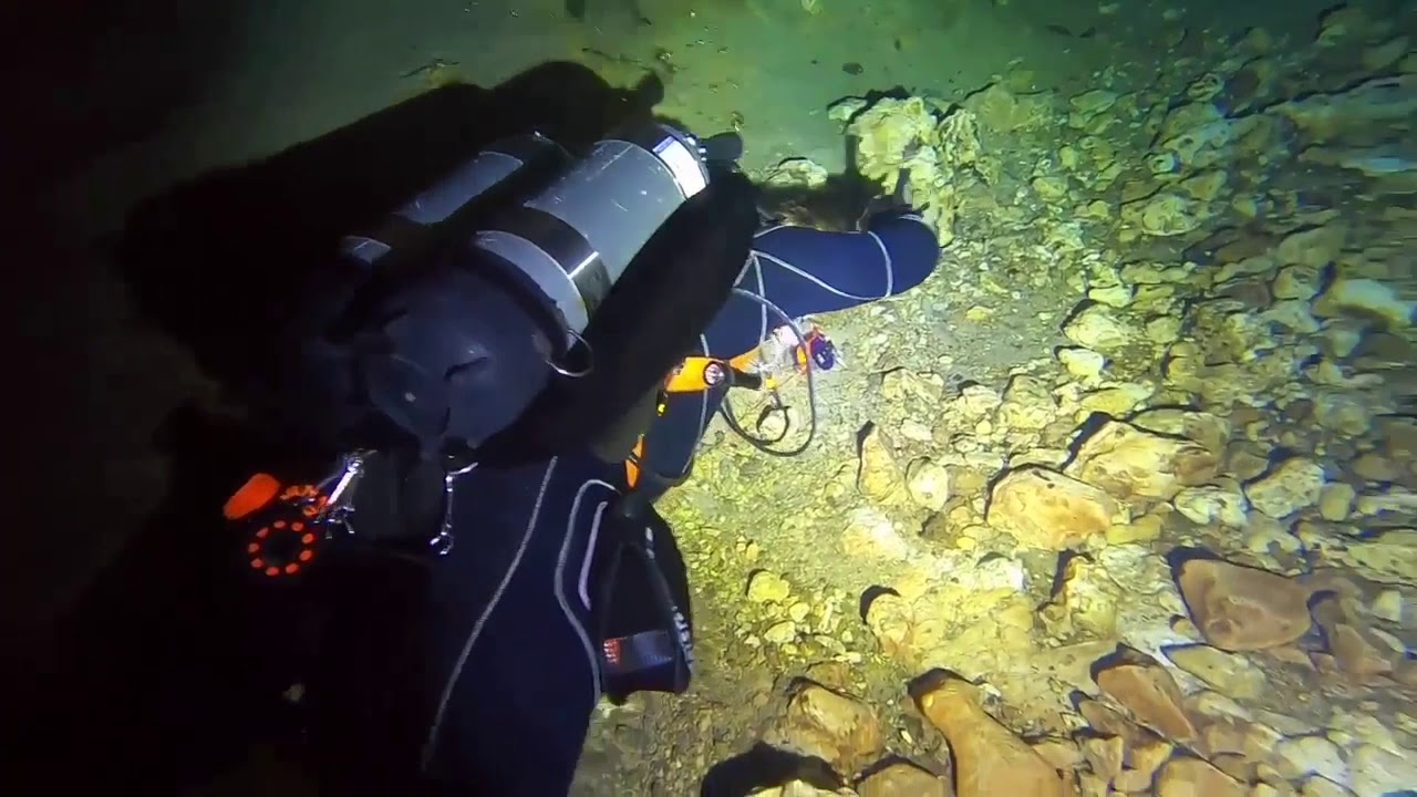 Full Cave Training - Lost line drill at Ginnie Springs