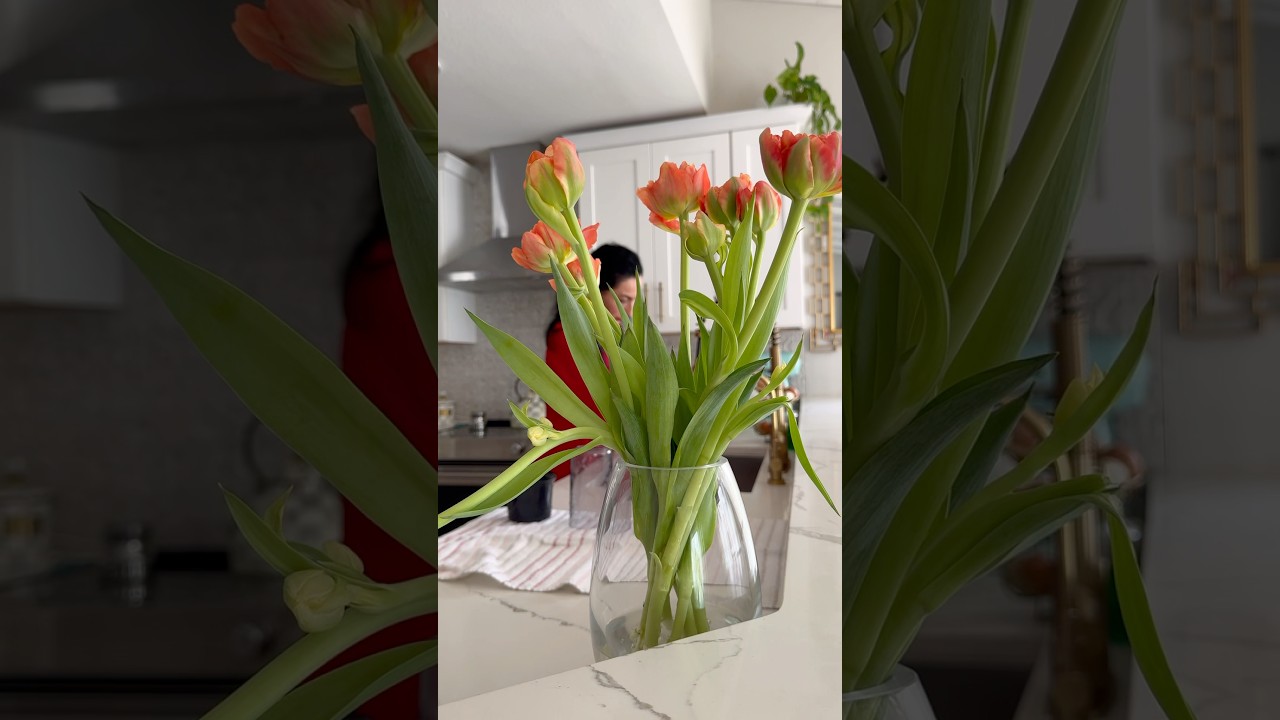 С Праздником Друзья-Товарищи 💐