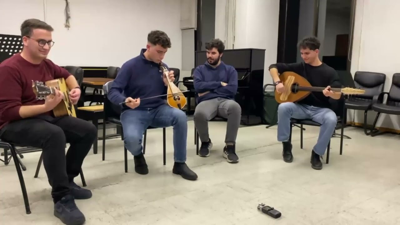 Μαλεβιζιώτης ~ Αναστάσης Περβολαράκης