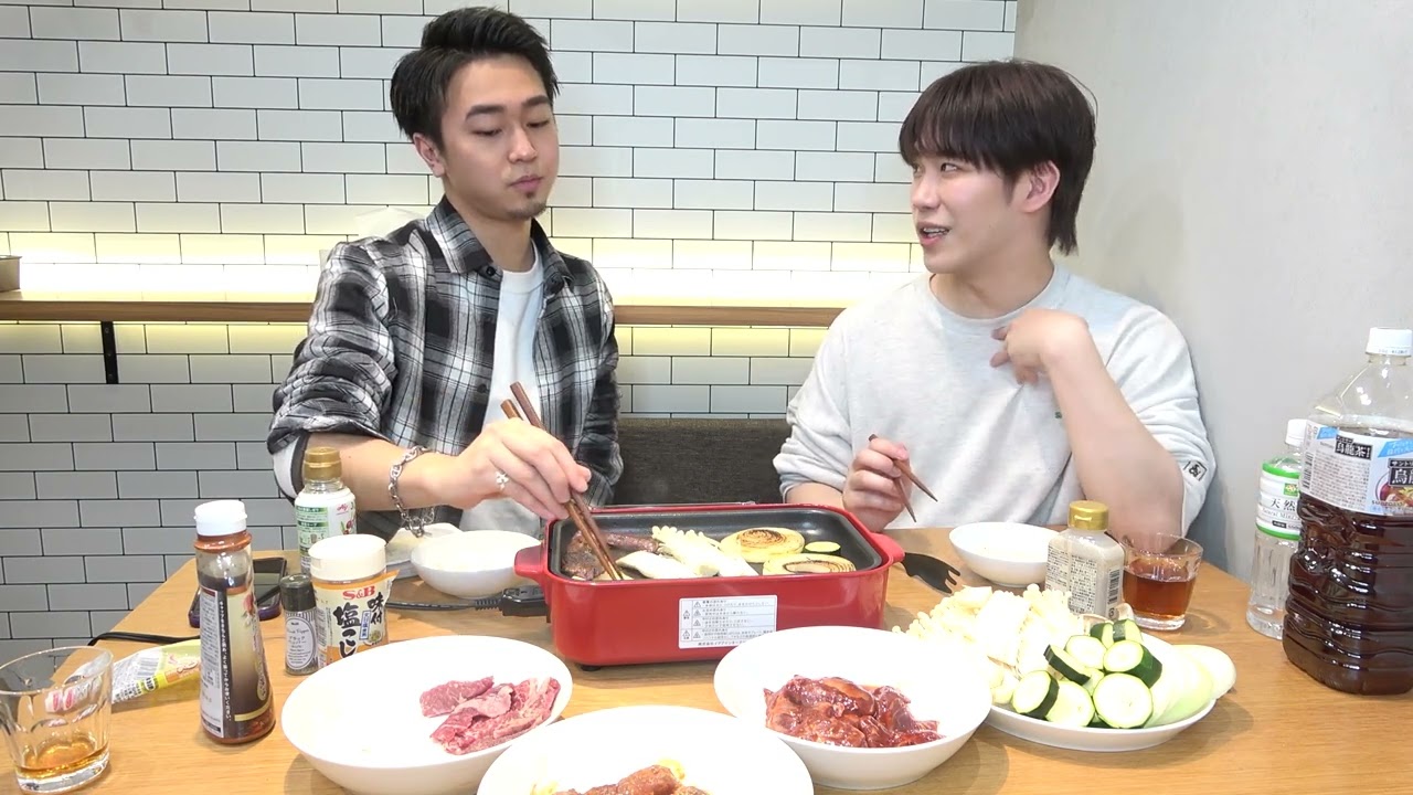 【飯テロ】大量のお肉が送られて来た=焼肉パーティー