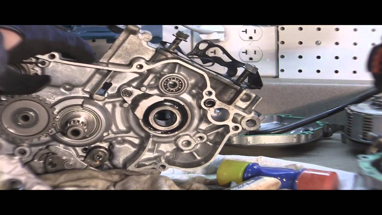 YZ125 Tear Down Part 6: Removing 2 stroke Crank