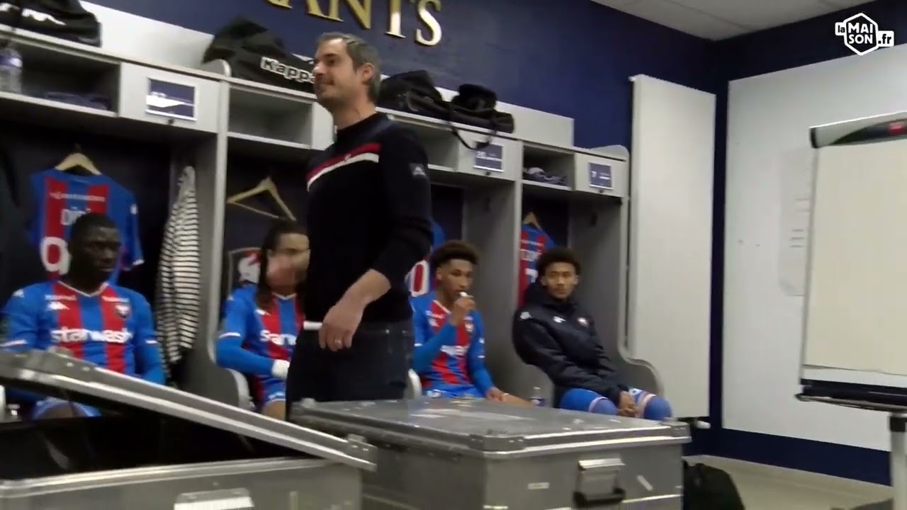 Causerie de Nicolas Seube entra&icirc;neur de Caen au vestiaire &agrave; la mi-temps face au Paris FC