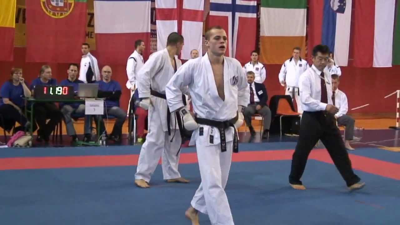 2012 JKA European Cup Kumite Men semi-final Vicaire Arnaud (BEL) vs Larsen Richard (NOR)